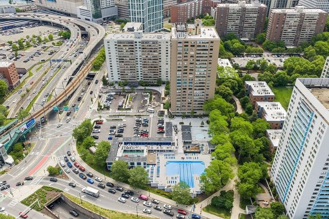 8 Whittier Pl 14F, Boston, MA 02114