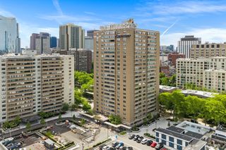 8 Whittier Pl 14F, Boston, MA 02114