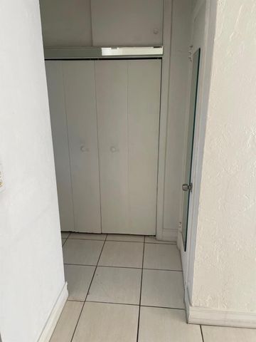 6944 Byron Avenue 16, Miami Beach, FL 33141