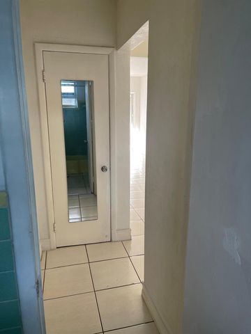 6944 Byron Avenue 16, Miami Beach, FL 33141