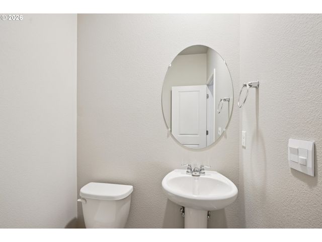 3737 Sw REDFERN Ave, Gresham, OR 97080