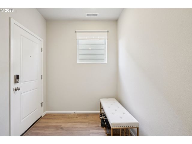 3737 Sw REDFERN Ave, Gresham, OR 97080