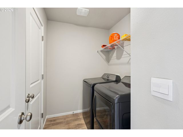 3737 Sw REDFERN Ave, Gresham, OR 97080