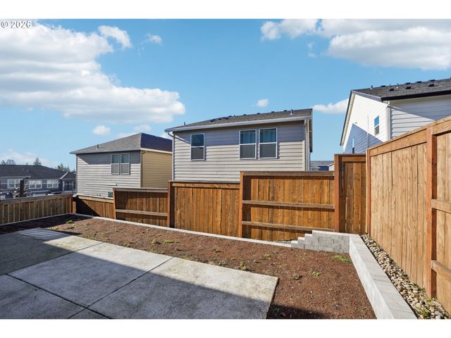 3737 Sw REDFERN Ave, Gresham, OR 97080