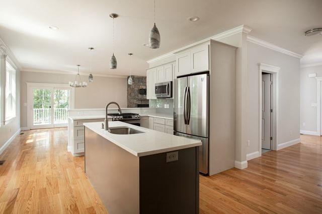 5 Julia Lane, Freetown, MA 02702