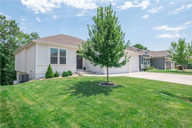 819 Old Paint Road, Raymore, MO 64083
