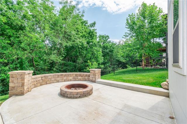 819 Old Paint Road, Raymore, MO 64083