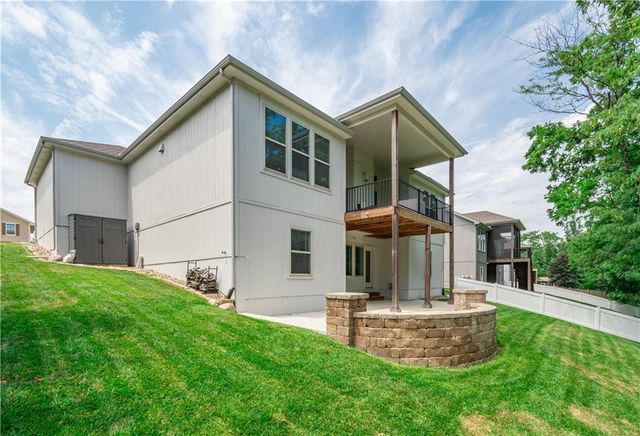 819 Old Paint Road, Raymore, MO 64083