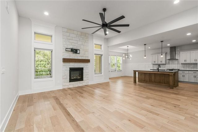 819 Old Paint Road, Raymore, MO 64083