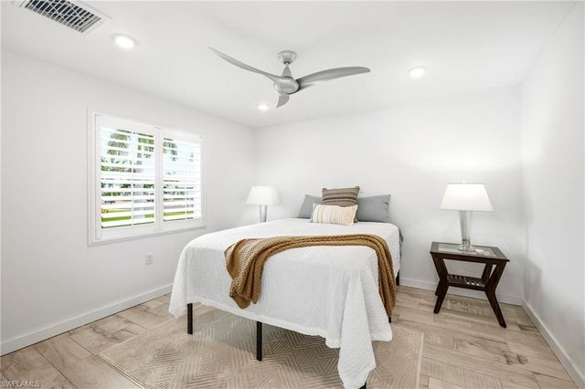 16 Sunview BLVD, Fort Myers Beach, FL 33931
