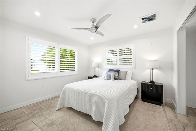 16 Sunview BLVD, Fort Myers Beach, FL 33931