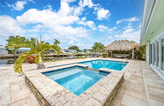 16 Sunview BLVD, Fort Myers Beach, FL 33931