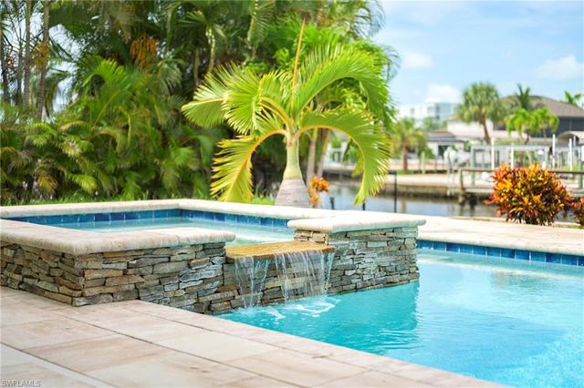 16 Sunview BLVD, Fort Myers Beach, FL 33931