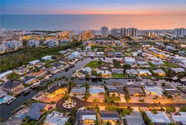 16 Sunview BLVD, Fort Myers Beach, FL 33931