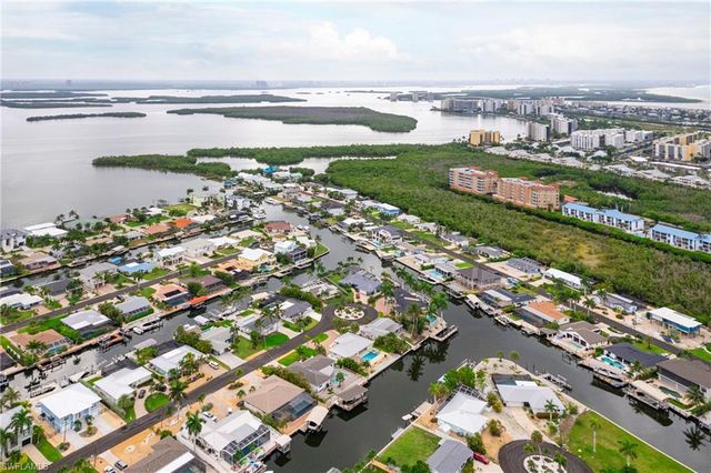 16 Sunview BLVD, Fort Myers Beach, FL 33931