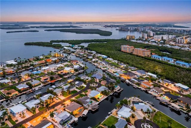 16 Sunview BLVD, Fort Myers Beach, FL 33931