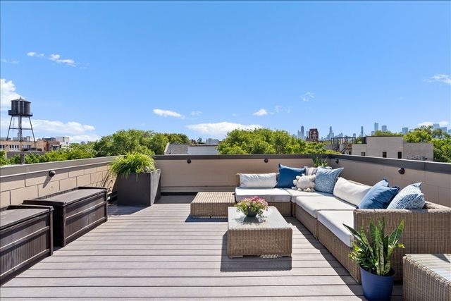 1525 N Wood Street 2, Chicago, IL 60622