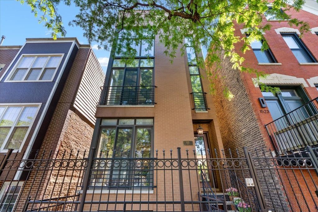 1525 N Wood Street 2, Chicago, IL 60622