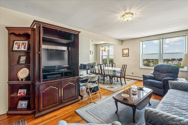 151-05 Cross Island Parkway 6C, Whitestone, NY 11357