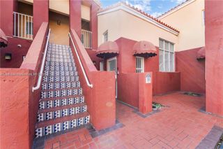 7400 NW 7th St, Miami, FL 33126