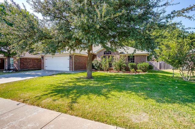 1116 Brown Crest Road, Burleson, TX 76028