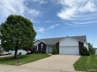 1256 N Brampton Drive, St Charles, MO 63304
