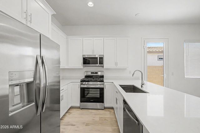 7646 W DESERT SPOON Drive, Peoria, AZ 85383