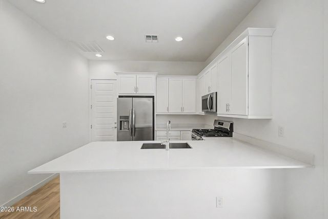 7646 W DESERT SPOON Drive, Peoria, AZ 85383