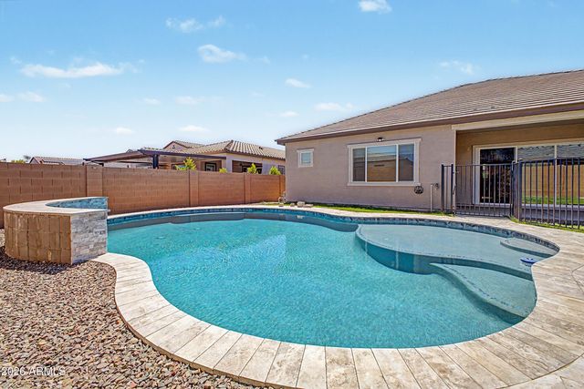 7646 W DESERT SPOON Drive, Peoria, AZ 85383