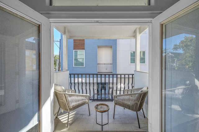 1328 W 23rd Street A, Houston, TX 77008