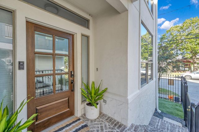 1328 W 23rd Street A, Houston, TX 77008