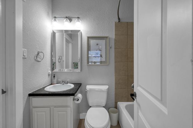 1328 W 23rd Street A, Houston, TX 77008