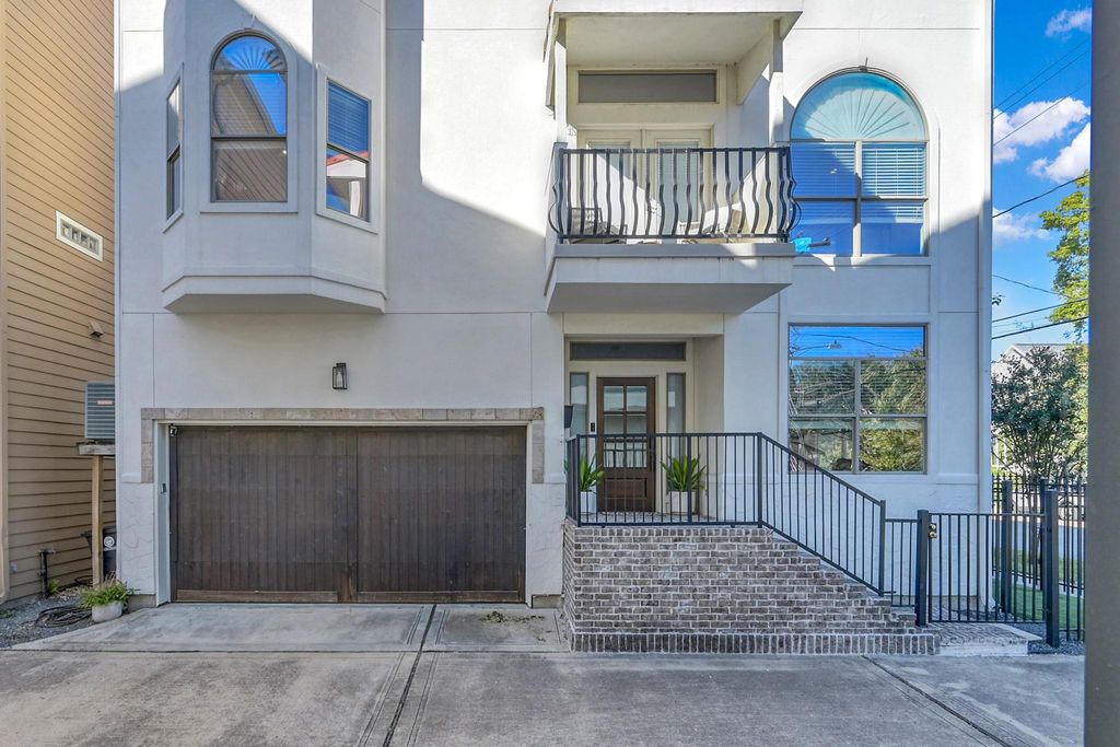 1328 W 23rd Street A, Houston, TX 77008