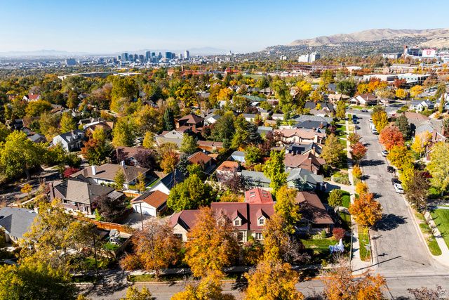 966 S DIESTEL RD, Salt Lake City, UT 84105