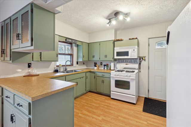 4154 W Carpenter Road, Genesee Twp, MI 48504