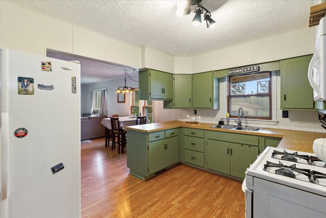 4154 W Carpenter Road, Genesee Twp, MI 48504