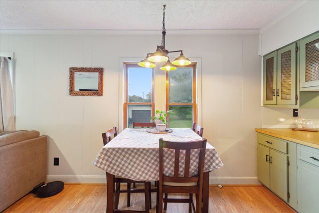 4154 W Carpenter Road, Genesee Twp, MI 48504