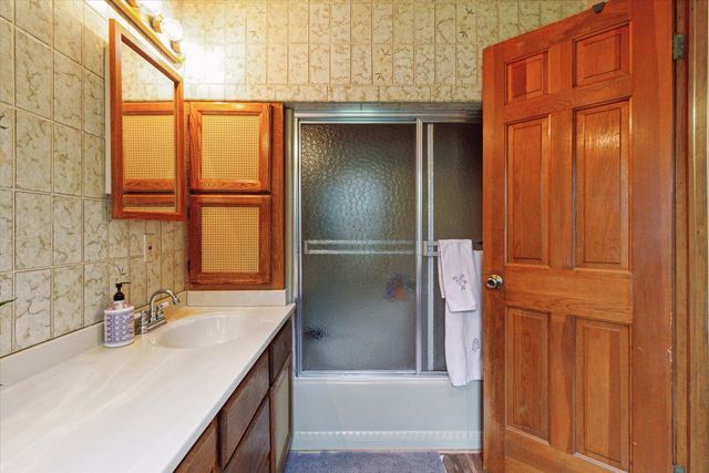 4154 W Carpenter Road, Genesee Twp, MI 48504