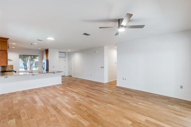 123 LUBBOCK DR, Georgetown, TX 78633