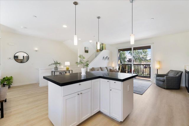 117 Gault Street B, Santa Cruz, CA 95062