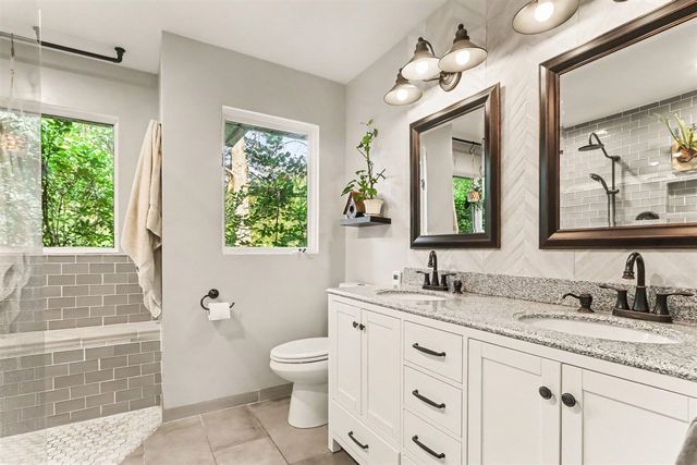 28284 62nd Avenue, Lawton, MI 49065