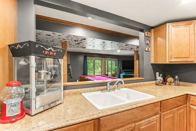 28284 62nd Avenue, Lawton, MI 49065