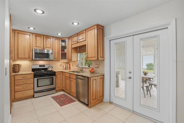182 LAKESIDE DRIVE, Sanford, FL 32773