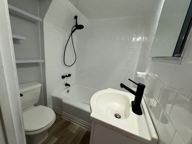 39 Cross 1, Quincy, MA 02169