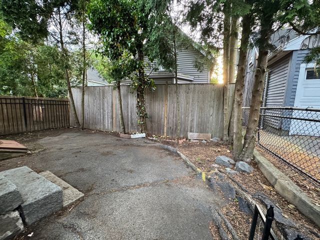 39 Cross 1, Quincy, MA 02169