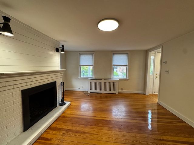 39 Cross 1, Quincy, MA 02169