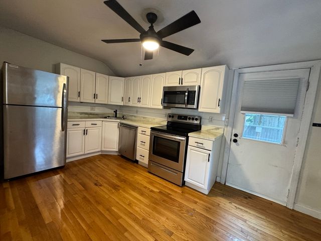 39 Cross 1, Quincy, MA 02169