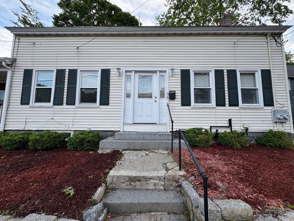 39 Cross 1, Quincy, MA 02169