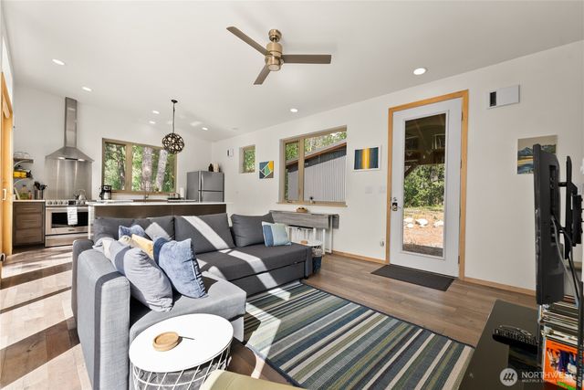 7 Mazama Meadows Lane, Mazama, WA 98833