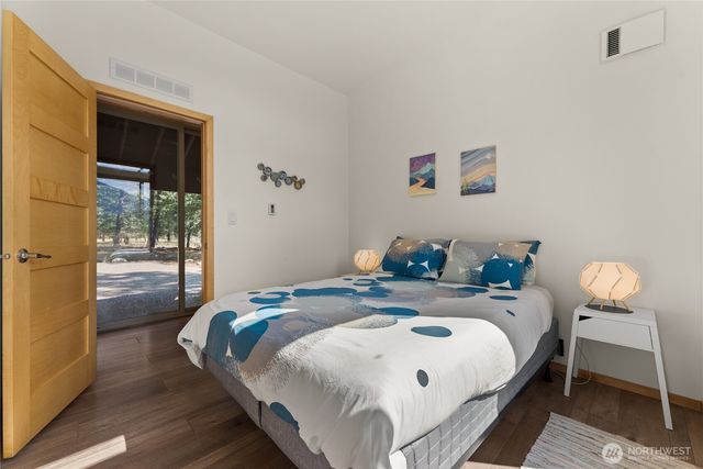 7 Mazama Meadows Lane, Mazama, WA 98833